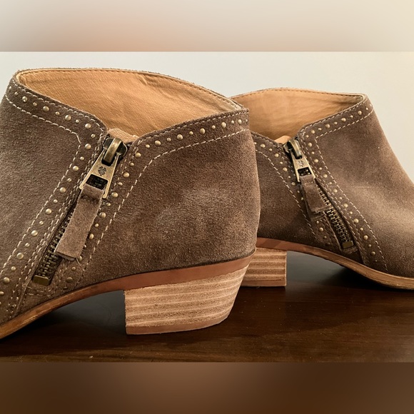 Lucky Brand-Leather/Suede booties with studding-size 8M/38 - Picture 2 of 6